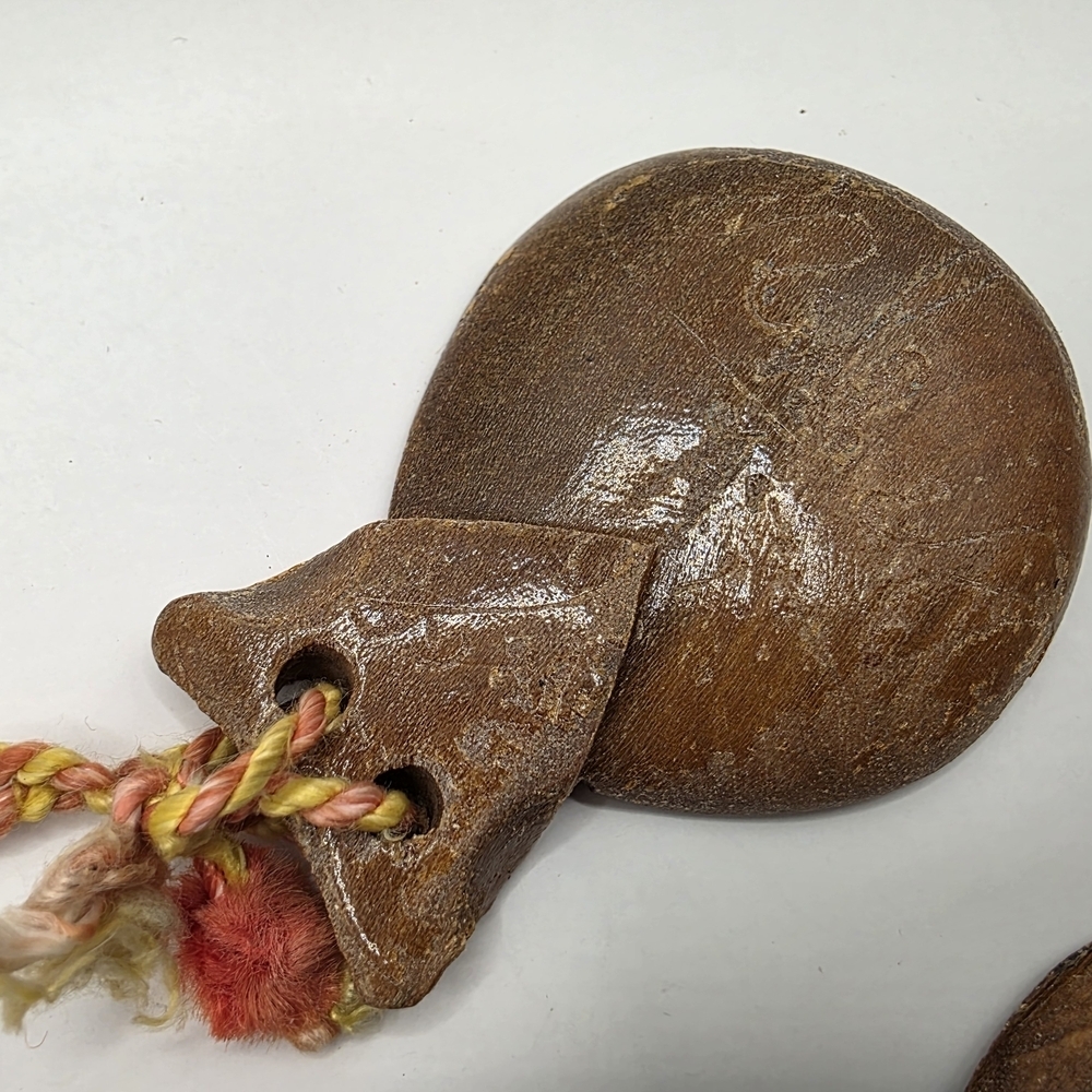 Wooden Castanets with Rope - Picture 7 of 15